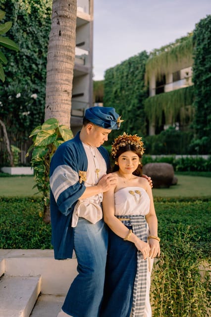 Bali : Traditional Outfit Family Photoshoot - Included Offerings