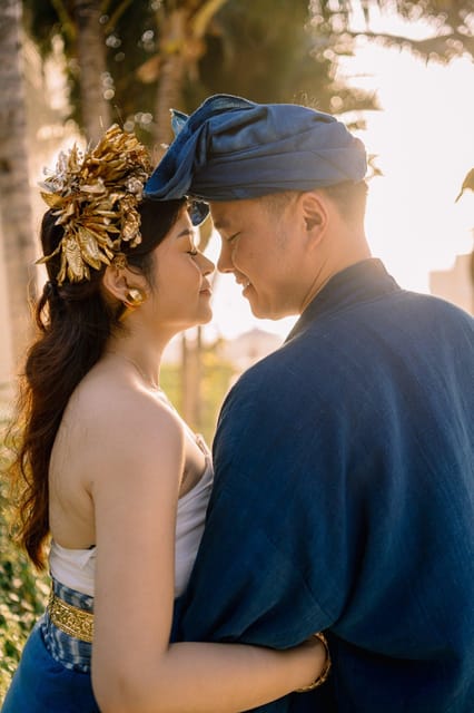 Bali : Traditional Outfit Family Photoshoot - Balis Breathtaking Landscapes