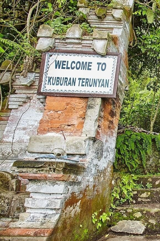 Bali: Trunyan Village, Cemetery & Hot Spring Tour - Itinerary Highlights