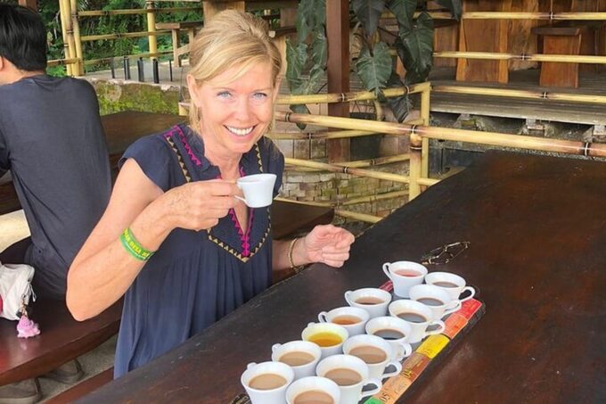 Bali: Ubud Private Tour With Monkey Sanctuary & Waterfall - Experiencing the Rice Terrace