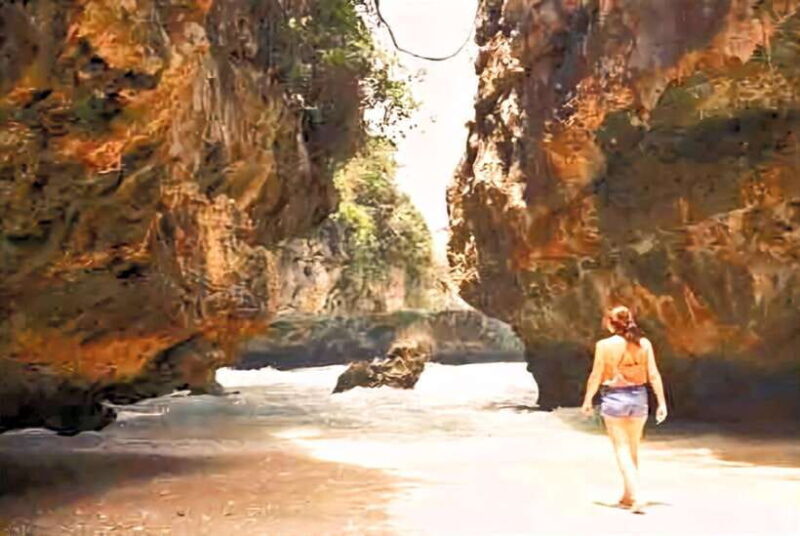 Bali: Uluwatu Beaches Tour with Padang Padang and Suluban - The Sum Up