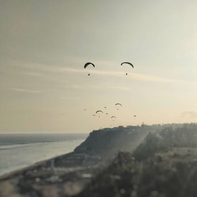 Bali: Uluwatu or Nusa Dua Beach Paragliding Experience - Professional Pilot and Equipment