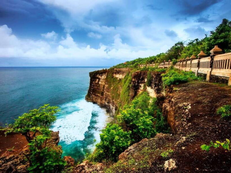 Bali: Uluwatu Temple, Kecak Dance, and Jimbaran Dinner Tour - An In-Depth Look at What to Expect