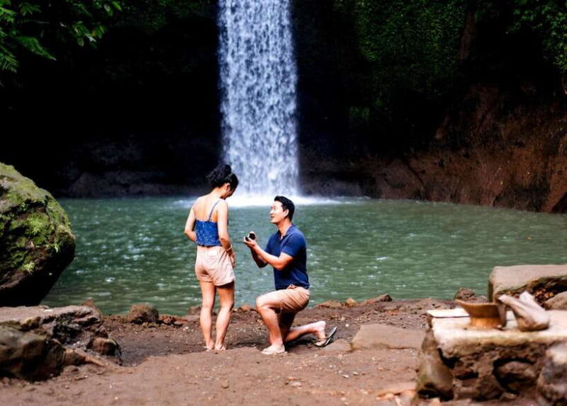 Bali : Waterfalls, Rice Terrace & Swing With Photographer - FAQs