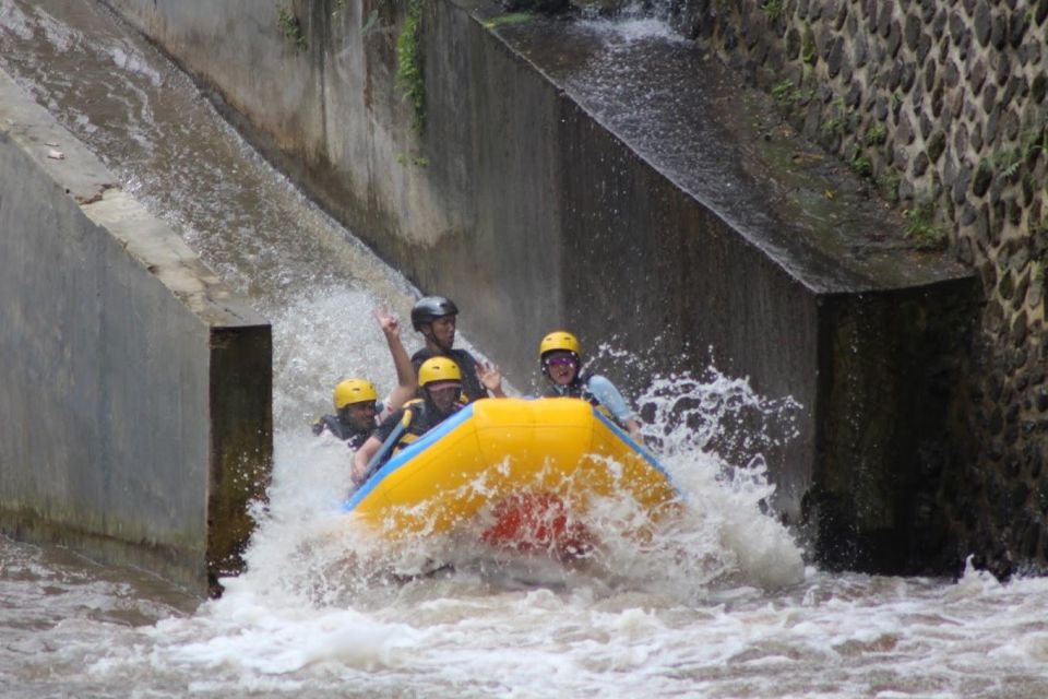 Bali: White Water Rafting, Uluwatu Temple and Jimbaran Bay - Buffet Lunch and Refreshments