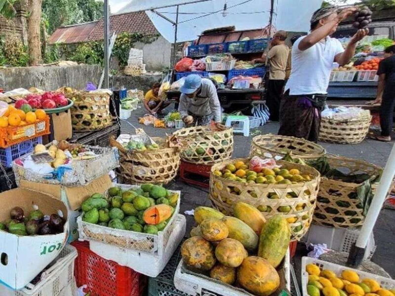 Balinese cooking class/Go shopping at the market, cook, eat - The Practical Side: Logistics and Value