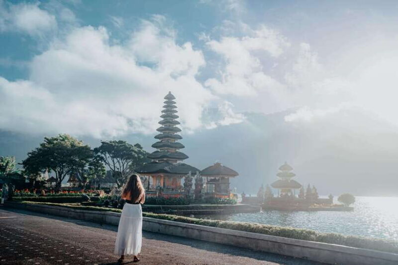 Bali's Best: Scenic Temples, Lakes, and Waterfalls - Ulun Danu Beratan Temple – The Floating Icon
