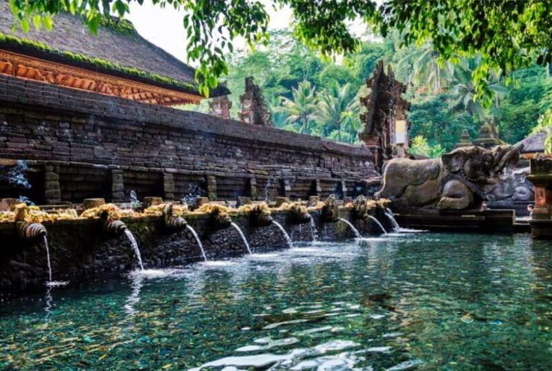 Bali:Tirta Empul, Kanto Waterfall & Rice Terrace local guide - Stop 1: Tirta Empul Temple – Bali’s Sacred Waters