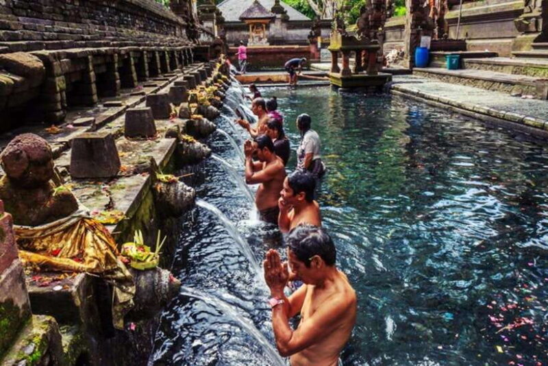 Bali:Tirta Empul, Kanto Waterfall & Rice Terrace local guide - Stop 2: Kanto Lampo Waterfalls – Bali’s Hidden Gem