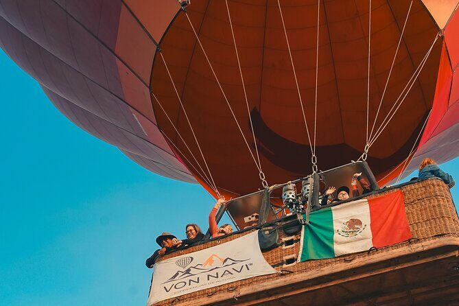 Balloon flight from CDMX with Breakfast in CAVE and Pyramids - Aerial Adventure Over Teotihuacan: Balloon Flight from Mexico City with Breakfast in a Cave