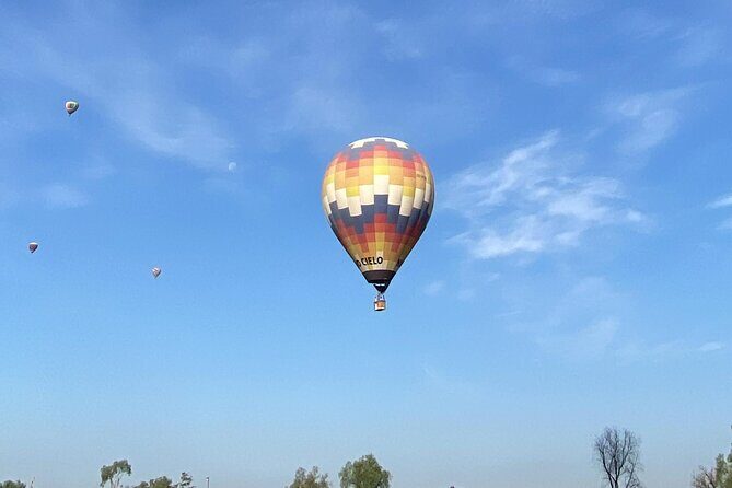 Balloon flight + Transportation + Breakfast in Cave or buffet + Pyramids - Authenticity and Overall Value