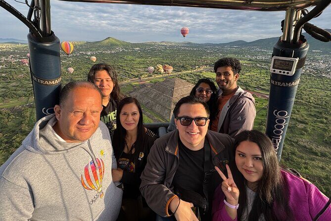 Balloon Flight + Transportation + Breakfast + Pyramids Tour - The Experience: A Deep Dive into the Tour