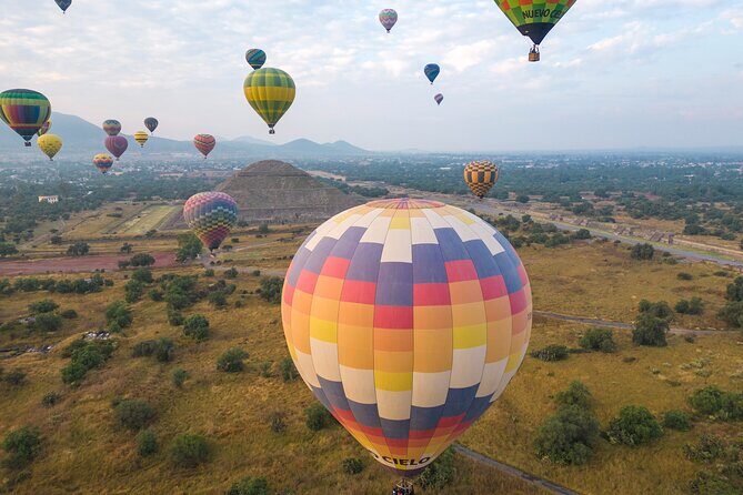 Balloon over the City of the Gods in Teotihuacan - Who Will Love This Experience?