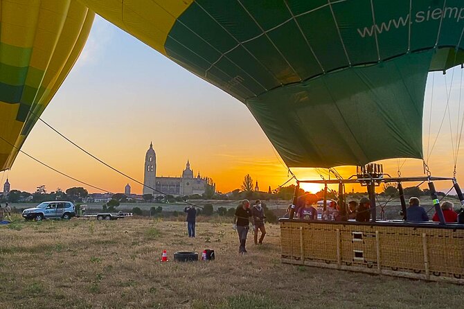 Balloon Ride in Segovia With Optional Transportation From Madrid - Balloon Ride Experience