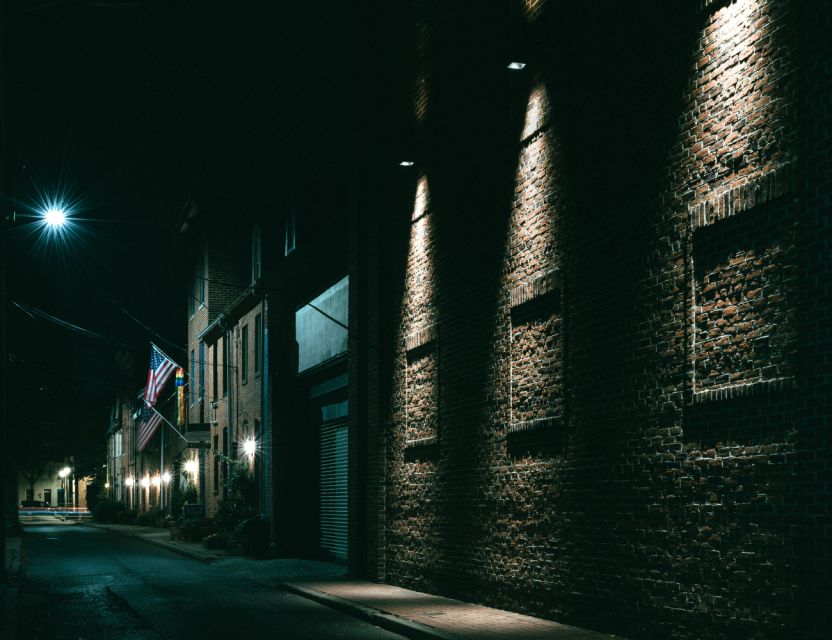 Baltimore: Boos and Booze Haunted Pub Crawl - Uncovering Baltimores Spooky Past