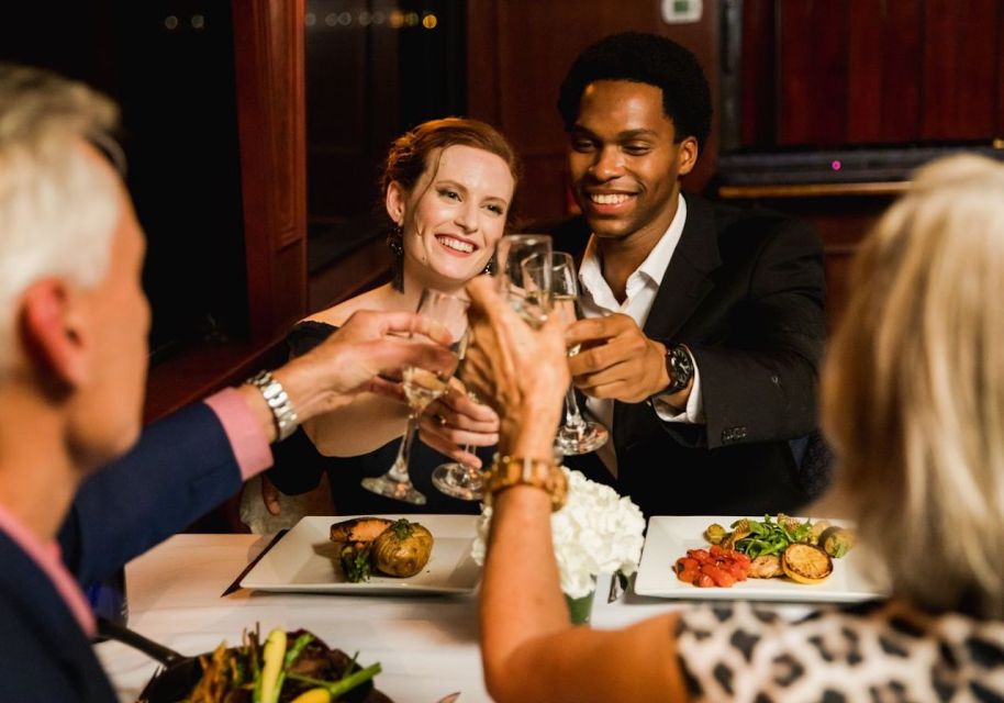 Baltimore: Christmas Eve Gourmet Brunch or Dinner Cruise - Delicious Buffet Brunch
