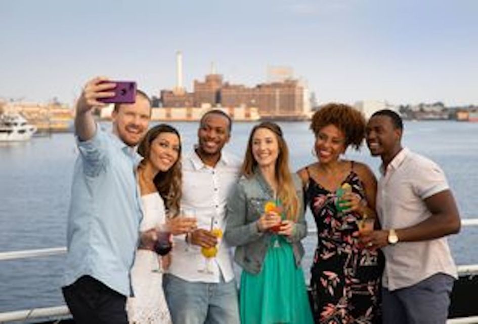 Baltimore: Thanksgiving Day Lunch Cruise - Sights and Entertainment