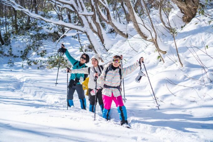 Bamboo Ice Cave: Snowshoe to See a Natural Phenomenon! - Tips for an Enjoyable Experience