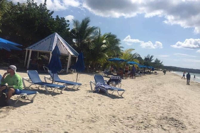 Bamboo Rafting Limestone Foot Massage/Negril 7 Miles Beach/Ricks Cafe Combo - Bamboo Rafting Experience