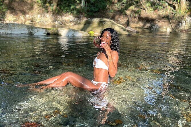 Bamboo Rafting, Margaritaville & Sightseeing Tour In Ocho Rios - Who Should Consider This Tour?