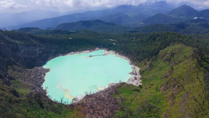 Bandung: Volcano, Hot Spring, Mud Bath & Tea Plantation - Lunch Options