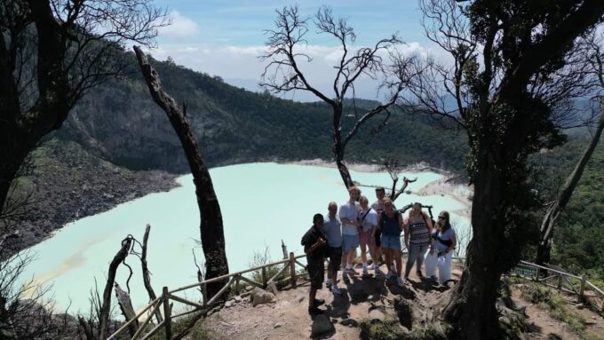 Bandung: Volcano, Hot Spring, Mud Bath & Tea Plantation - Kawah Rengganis Hot Springs