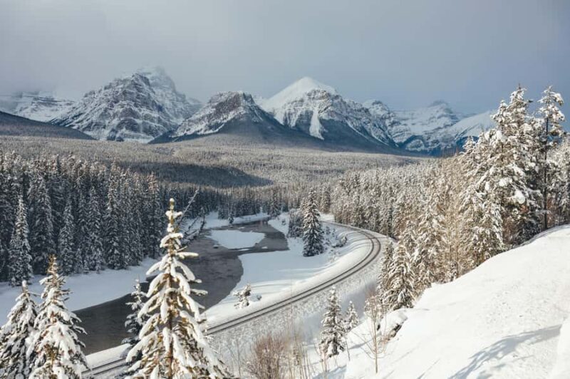 Banff/Canmore: Lake Louise Frozen Wonderland - Authenticity and Scenic Highlights