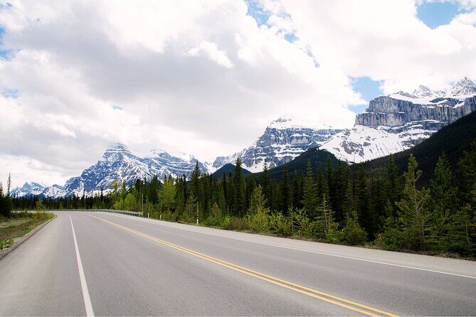 Banff Canmore to Calgary YYC Airport Transfer - Who Would Love This Service?