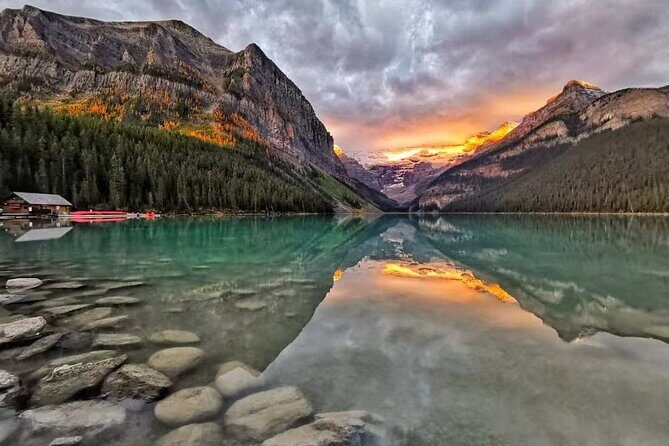 Banff/Canmore to Moraine Lake & Lake Louise private tour - Key Points