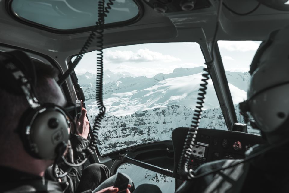 Banff/Jasper: Canadian Rockies Helicopter & Snowshoe Tour - Exploring the Winter Landscape