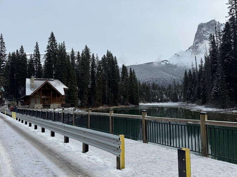 Banff: Lake Louise, Moraine, Emerald Lake & Johnston Canyon - The Practical Side: What to Expect