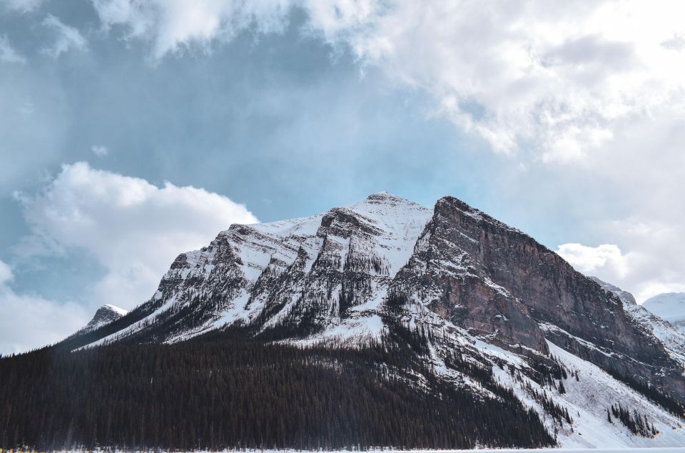 Banff National Park Tour: Lake Louise & Marble Canyon - Visiting Lake Louise