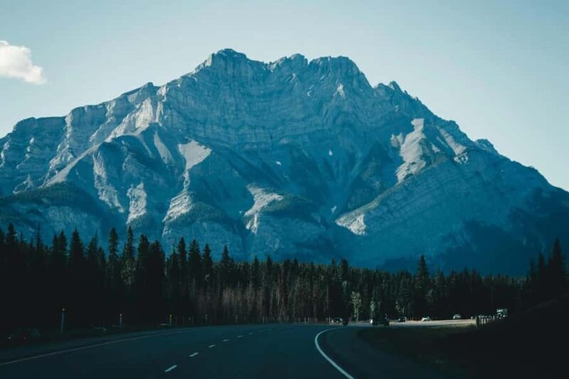 Banff:Lakes: Louise, Moraine, Emerald; Canyon & Bridge - FAQ