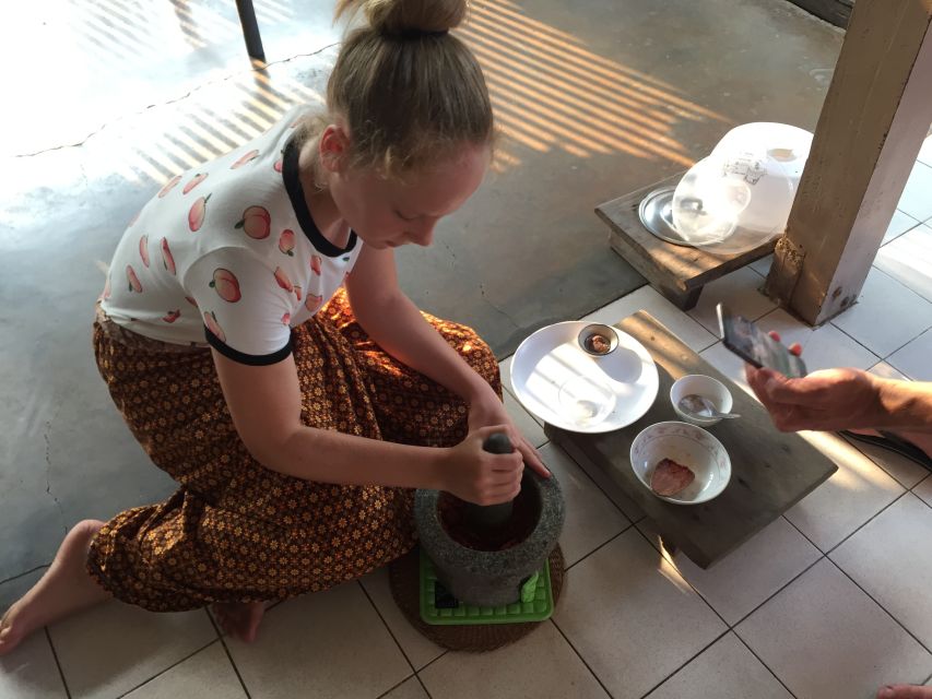 Bangkok: 2-Day Thai Cooking Class in a Teak House - Overnight Stay in Thai Home