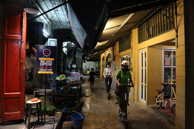 Bangkok at Night by Electric Scooter - Tour Duration and Group Size