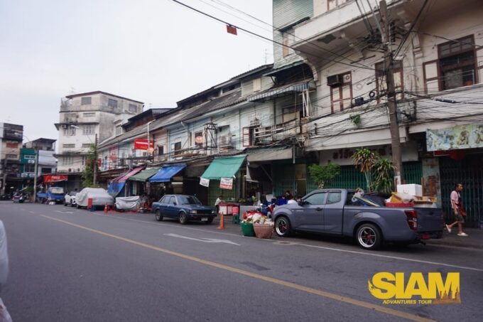 Bangkok Authentic Tasting Thai-Chinatown Walking Food Tour - Taking in Thai Food Culture