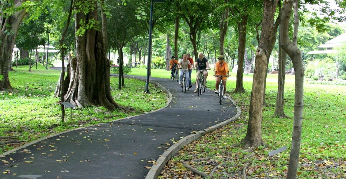 Bangkok: City Culture Half-Day Bike Tour - Benjakitty Forest Park Stroll