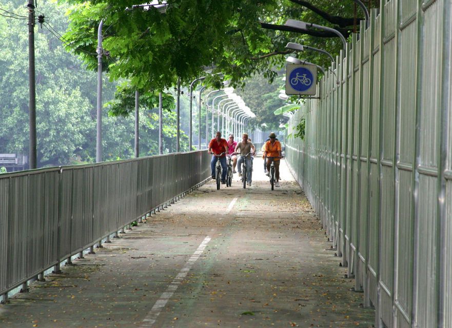 Bangkok: City Culture Half-Day Bike Tour - Visit to Local Buddhist Temple