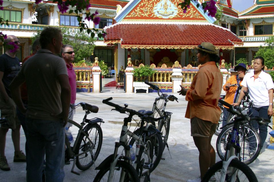 Bangkok: City Culture Half-Day Bike Tour - Lumpini Park Monitor Lizard Sighting