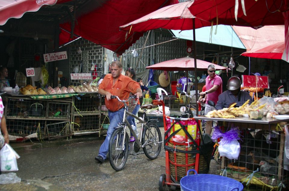 Bangkok: City Culture Half-Day Bike Tour - Tour Inclusions and Age Requirement