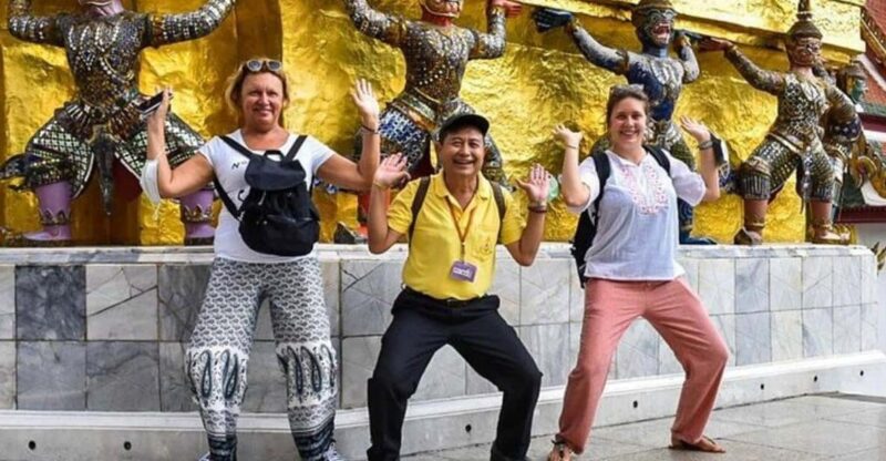 Bangkok: City Highlights and Landmarks Private Walking Tour - Tour Experience
