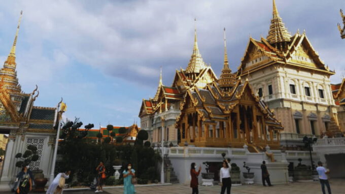 Bangkok: City Highlights Private Tour With Palace & Temples - Marble Temple
