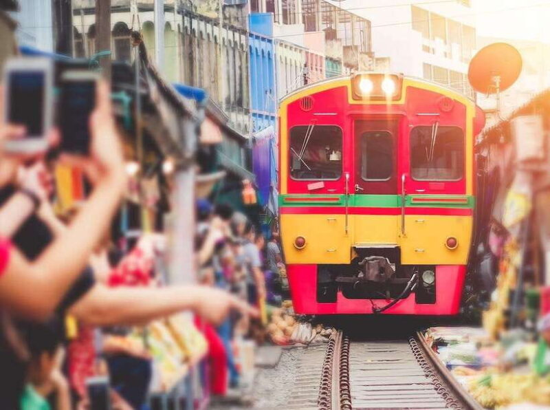 Bangkok: Damnoen Saduak Adventure & Maeklong Railway Market - Itinerary and Transportation