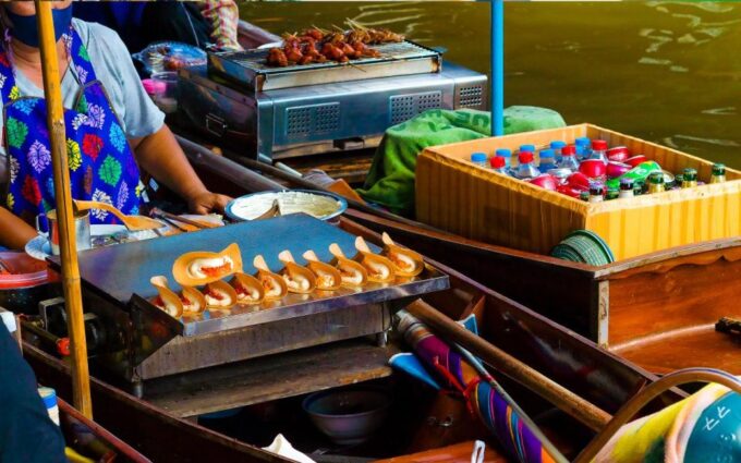Bangkok: Damnoen Saduak and Train Market With Boat Ride - Discovering Maeklong Railway Market