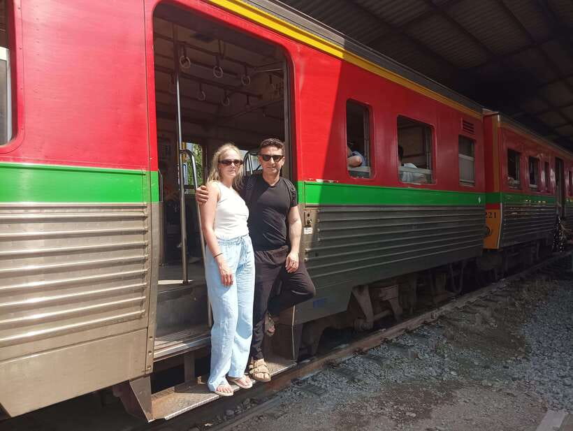 Bangkok: Damnoen Saduak Floating & Maeklong Railway Markets - Tour Overview and Pricing