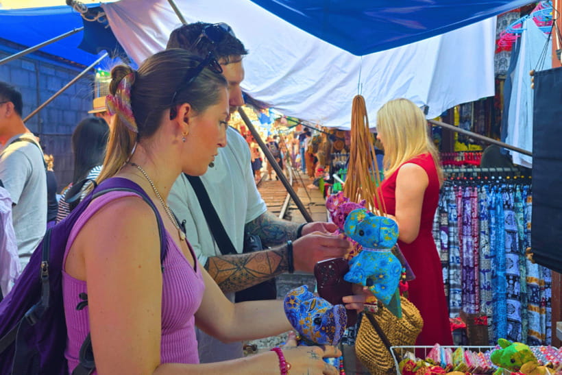 Bangkok: Damnoen Saduak Floating & Maeklong Railway Markets - Interact at the Salt Lake De Maeklong