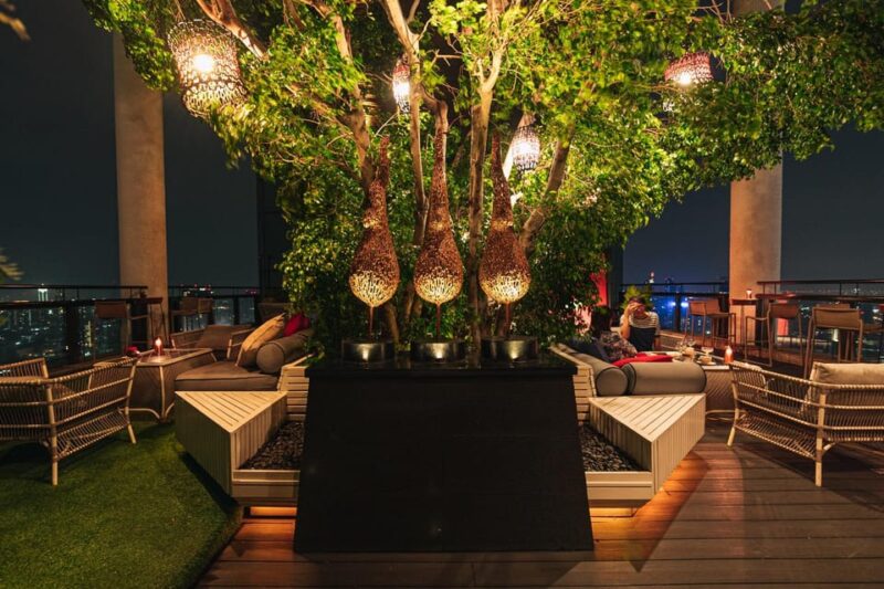 Bangkok: Enjoy Fine Thai Food With Panoramic Rooftop Views - Atmosphere and Ambiance