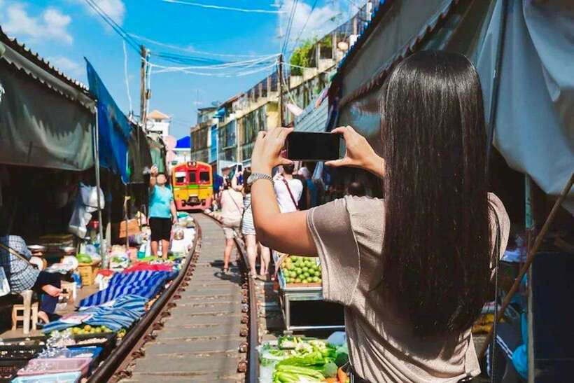 Bangkok: Floating & Maeklong Markets Tour by Private Charter - Tailored Luxury and Convenience