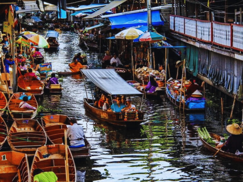 Bangkok: Floating Wonders & Railway Magic. - Paddling Through the Floating Market