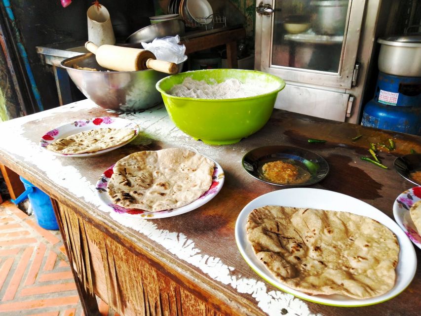 Bangkok: Full-Day Hop-On Hop-Off Walking Tour Mini Group - Chinatowns Oldest Coffee Shop